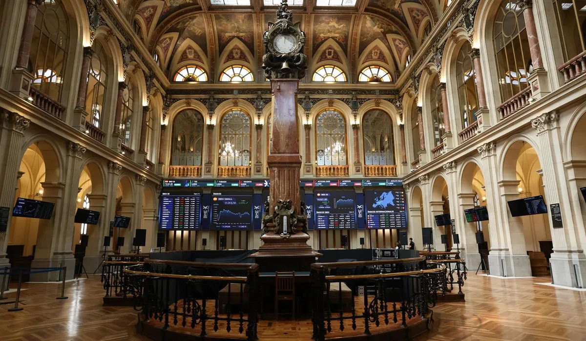 El Ibex 35 repunta un 1% tras la Fed, hasta recuperar los 19.800 puntos