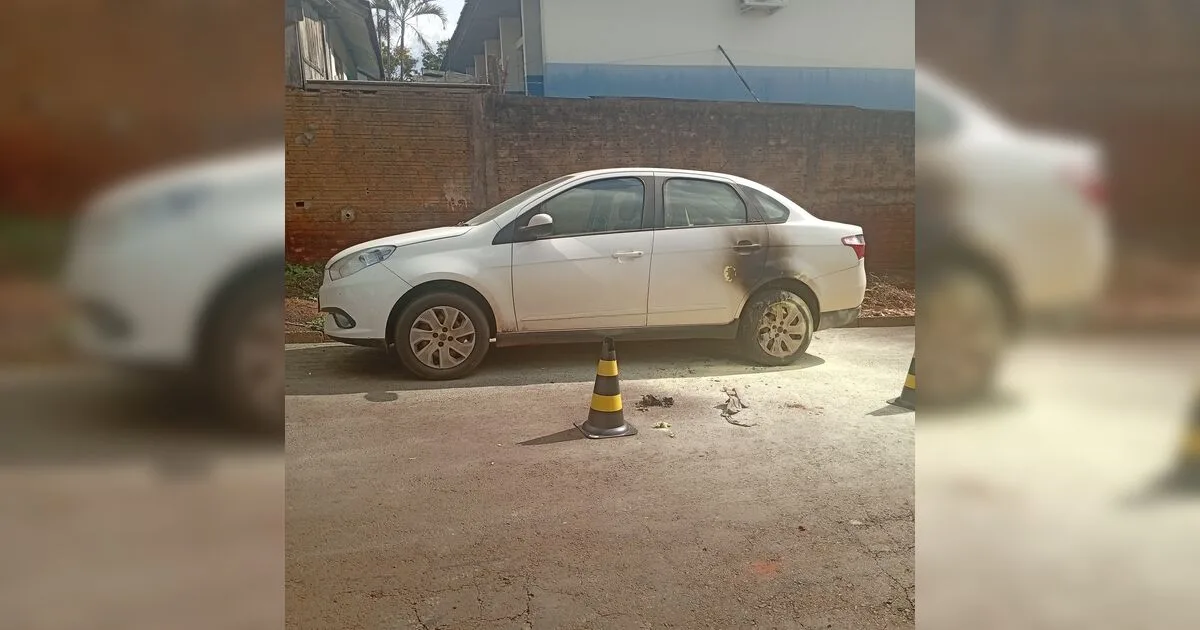 Esposa de diretor de escola é investigada por mandar incendiar carro de pedagoga em Novo Itacolomi