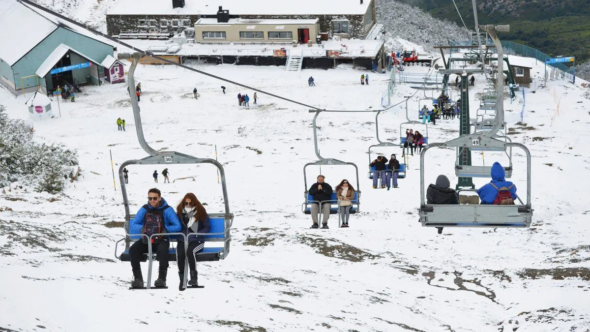 Fin de semana largo: viajaron más turistas, pero cayó el gasto real