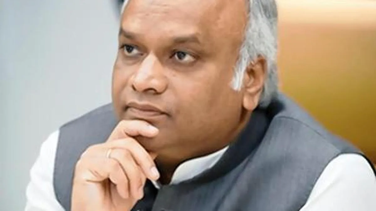 Kumaraswamy damaging stature of office he holds, says Priyank Kharge