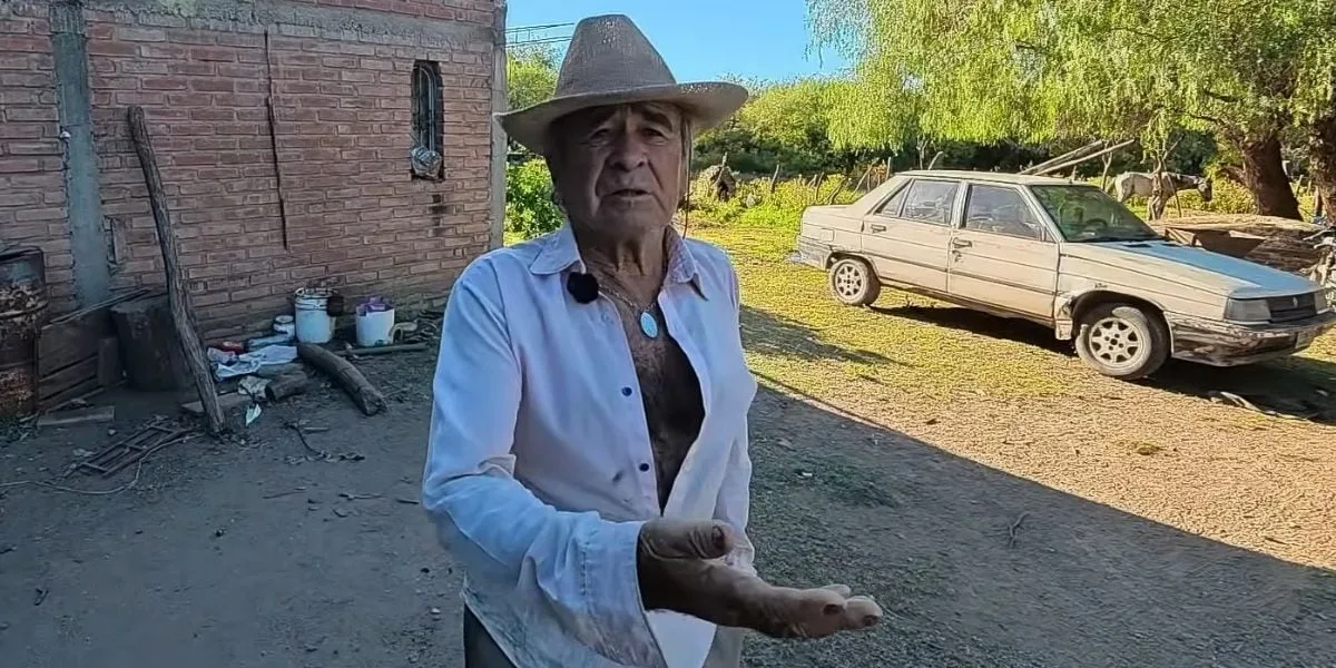 “Hay que aprovechar la tierra para producir alimentos sanos”: tiene 67 años y vive una vida plena en el corazón del monte cordobés