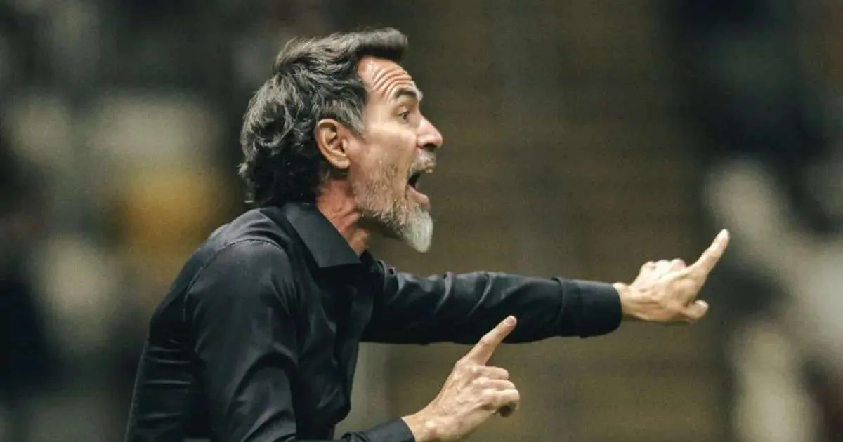 Eduardo Domínguez alerta Atlético-MG após classificação na Copa Sul-Americana