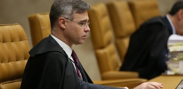 Mendonça manda PF apurar vazamento de informações sobre caso Lulinha