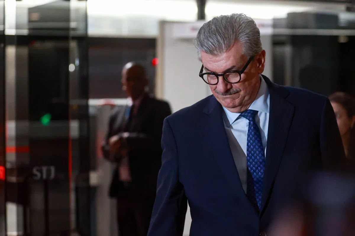 AGU aciona STF para perda do cargo de Marco Buzzi, do STJ, por assédio
