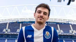 OFICIAL: FC Porto contrata lateral ao Real Madrid para a equipa B