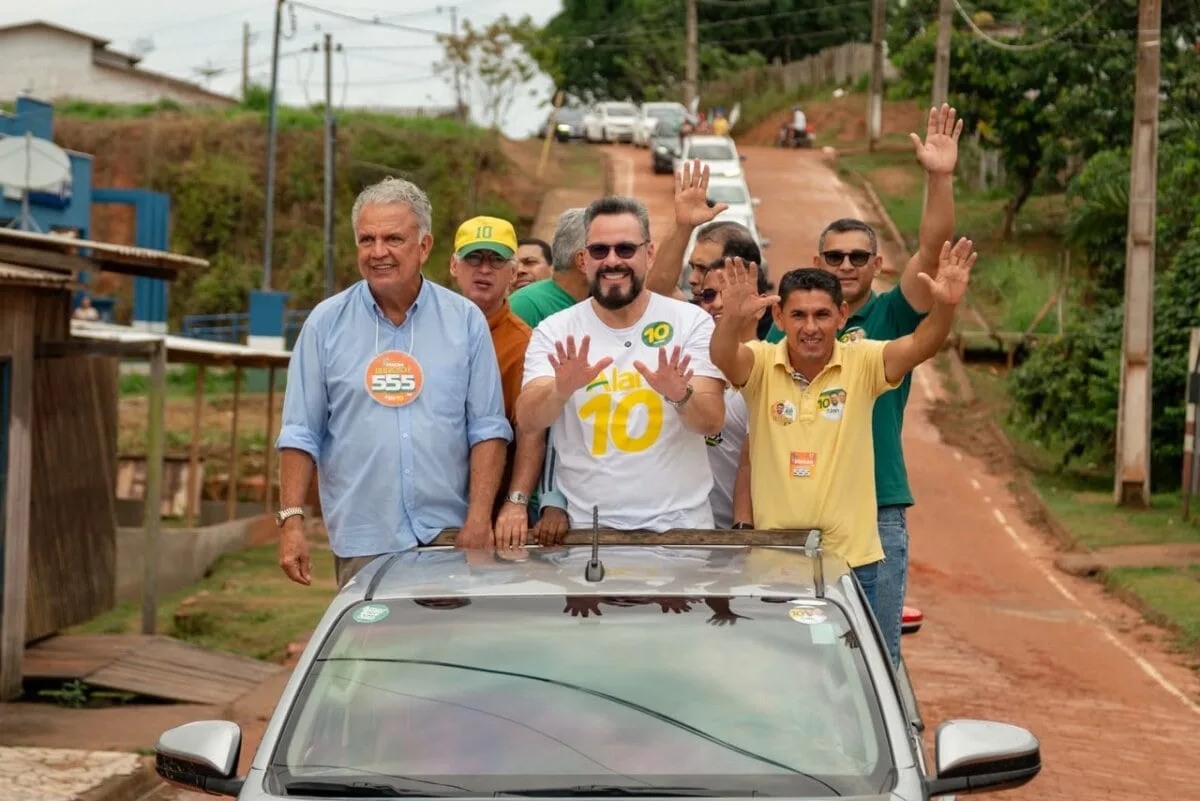 Alan Rick é recebido com festa em Porto Walter, destaca entregas e reafirma compromisso com estrada e produtores