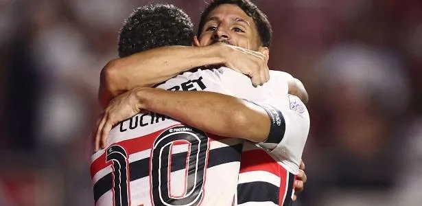 São Paulo bate Bolívar, vence a 1ª pós-Copa e vê Sul-Americana como respiro