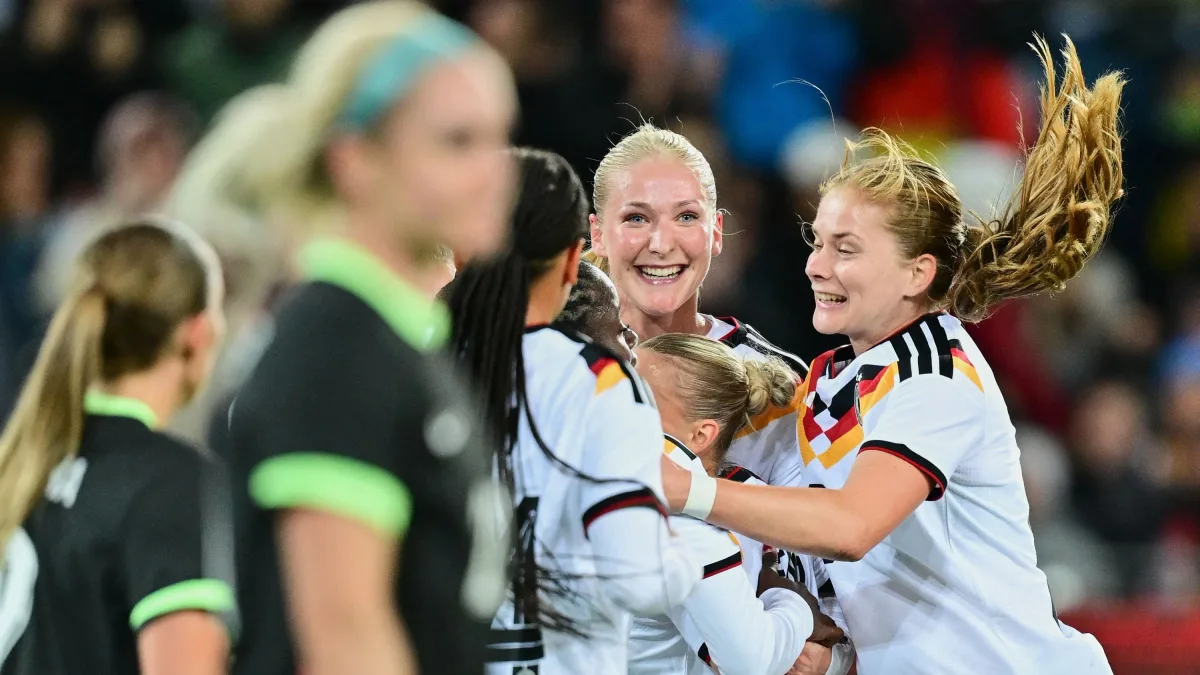Doppelte Kössler: DFB-Frauen gewinnen torreiches Spiel gegen Australien
