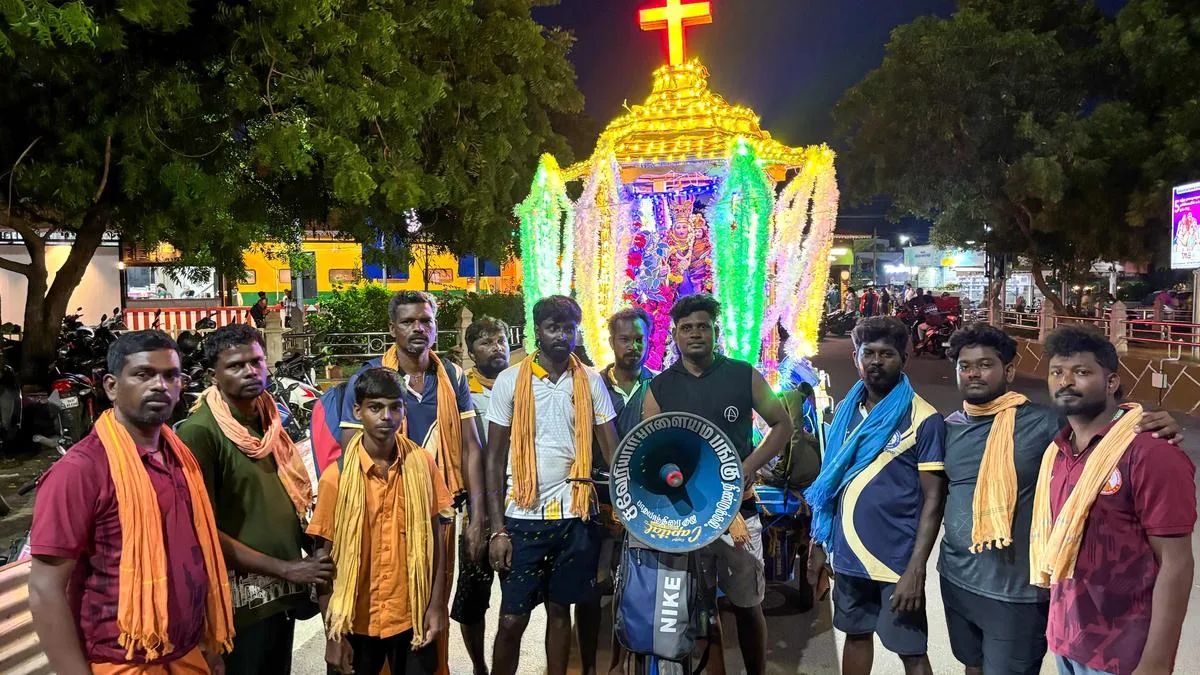 Pilgrims walk to Velankanni for annual feast