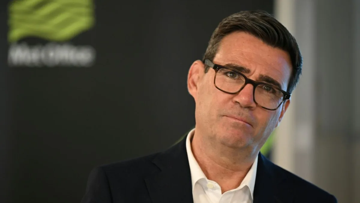 Medien: Premier Burnham fällt auf Imitator von US-Stabschefin Wiles rein