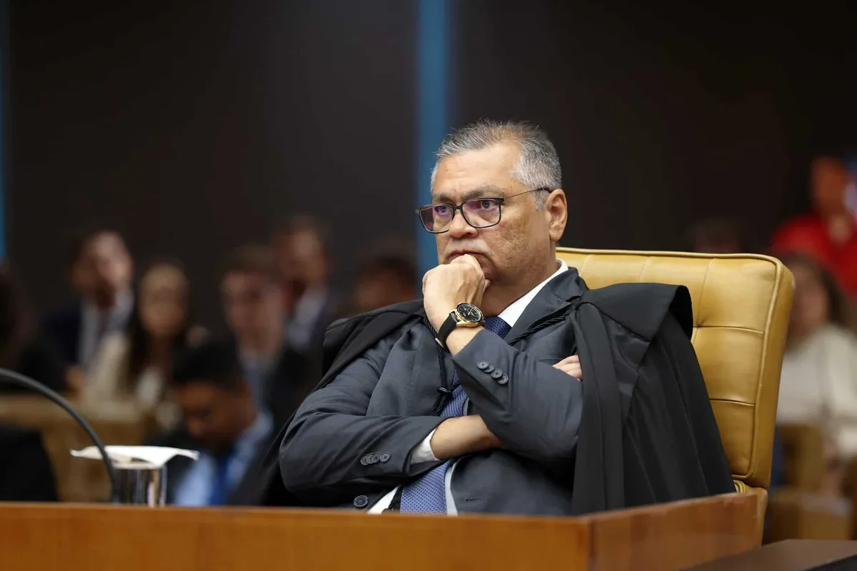 Dino aperta o cerco e prazo para partidos explicarem atuação em emendas está no fim
