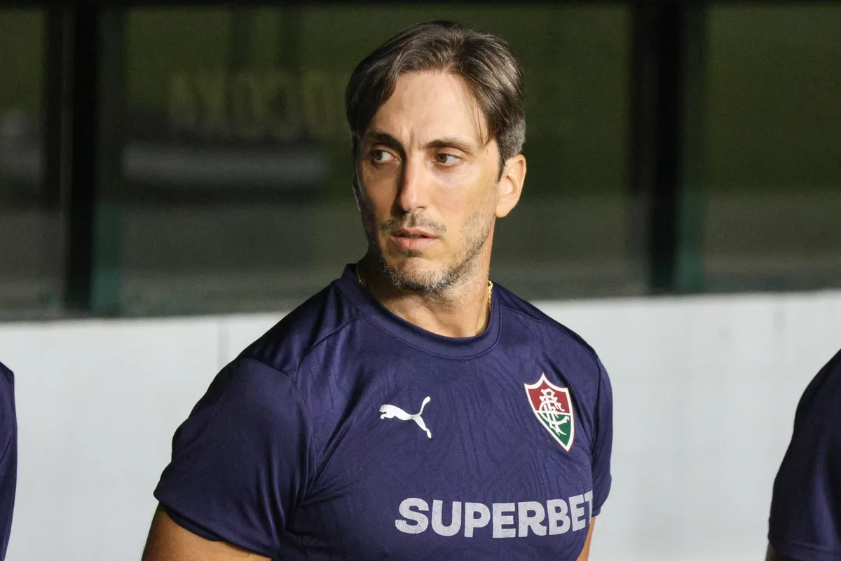 Corinthians faz contato com Zubeldía e estuda opções no mercado; Ramón é plano A