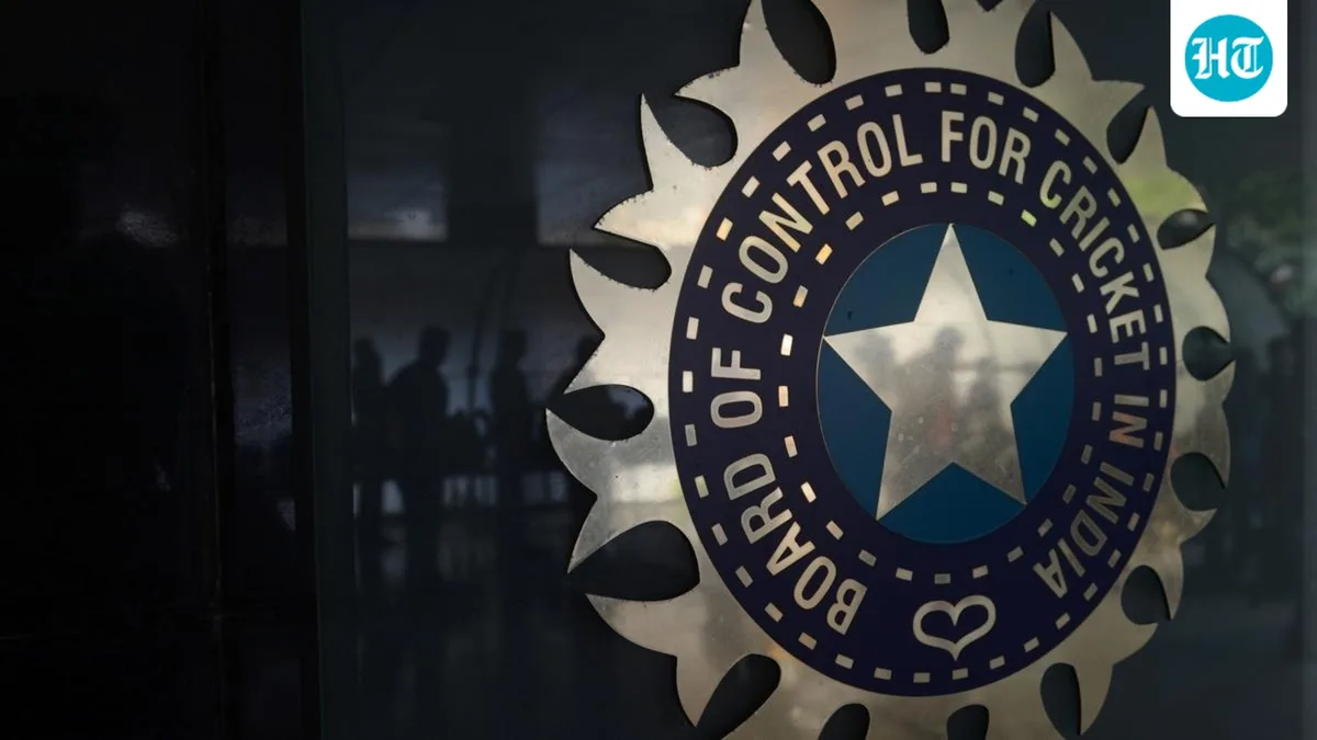 BCCI cracks down on Tamil Nadu Ranji player with Rs.1 lakh fine after he was caught texting girlfriend during match
