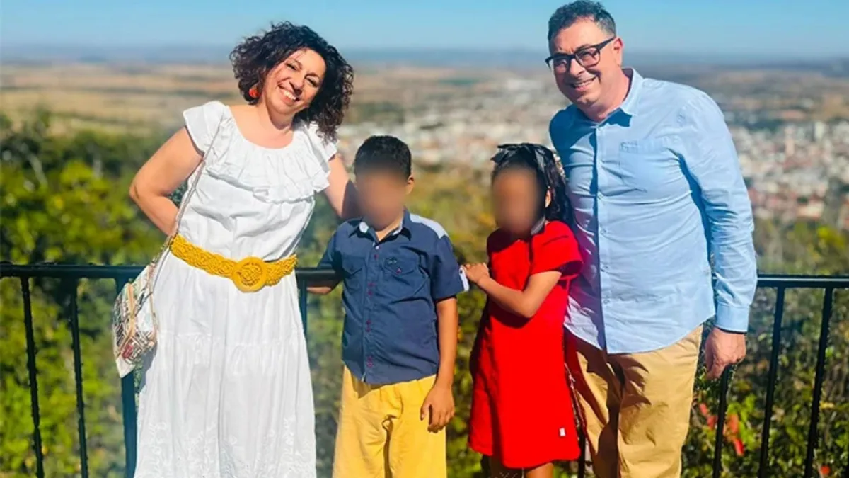 Irmãos adotados por casal italiano passaram um período delicado antes de se mudarem, diz assistente social