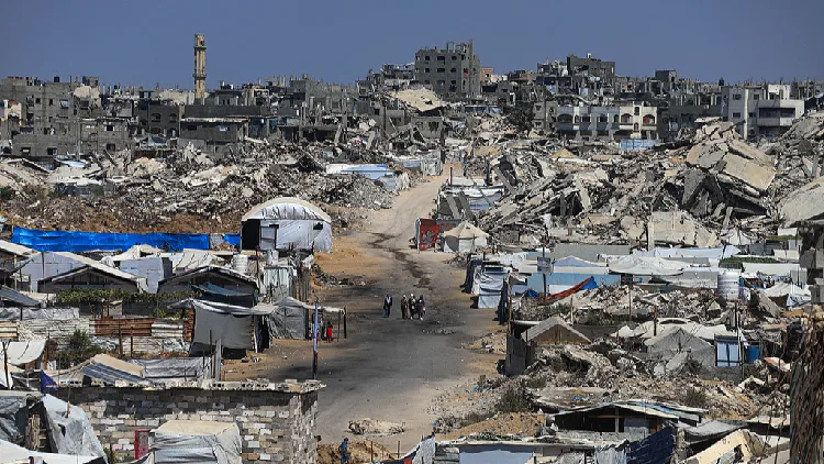 Israel targets Hamas commanders in Gaza despite ceasefire efforts