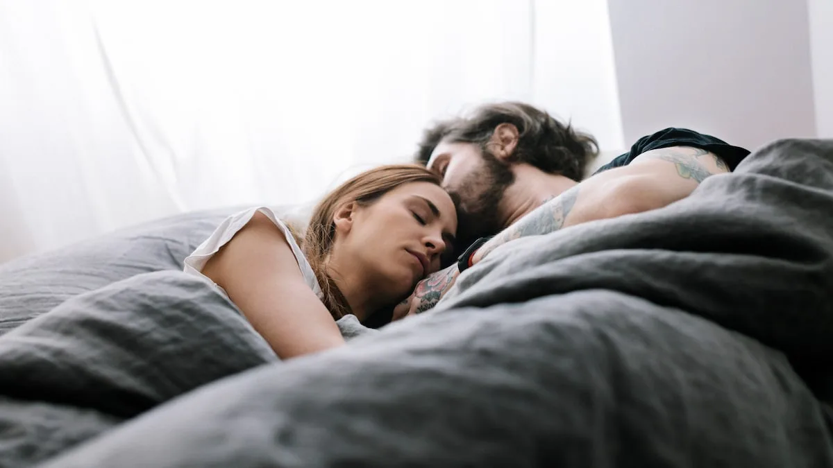 Studien über Jäger- und Sammler-Vorfahren zeigen: 6,4 Stunden Schlaf sind optimal