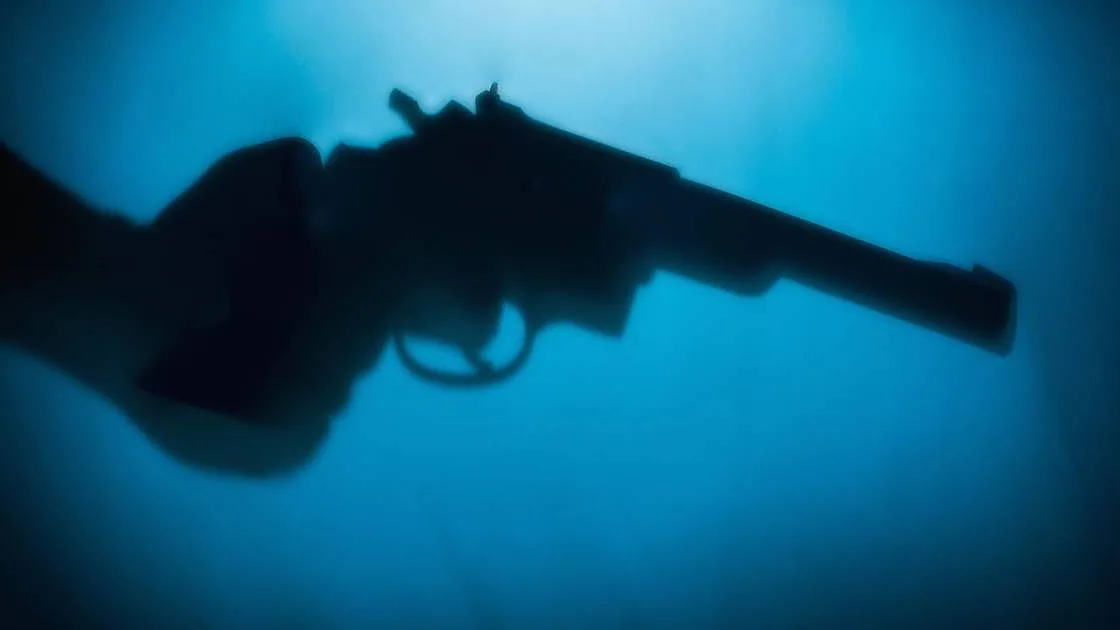 Jovem de 21 anos atingido a tiro após desacatos com grupo em Queluz