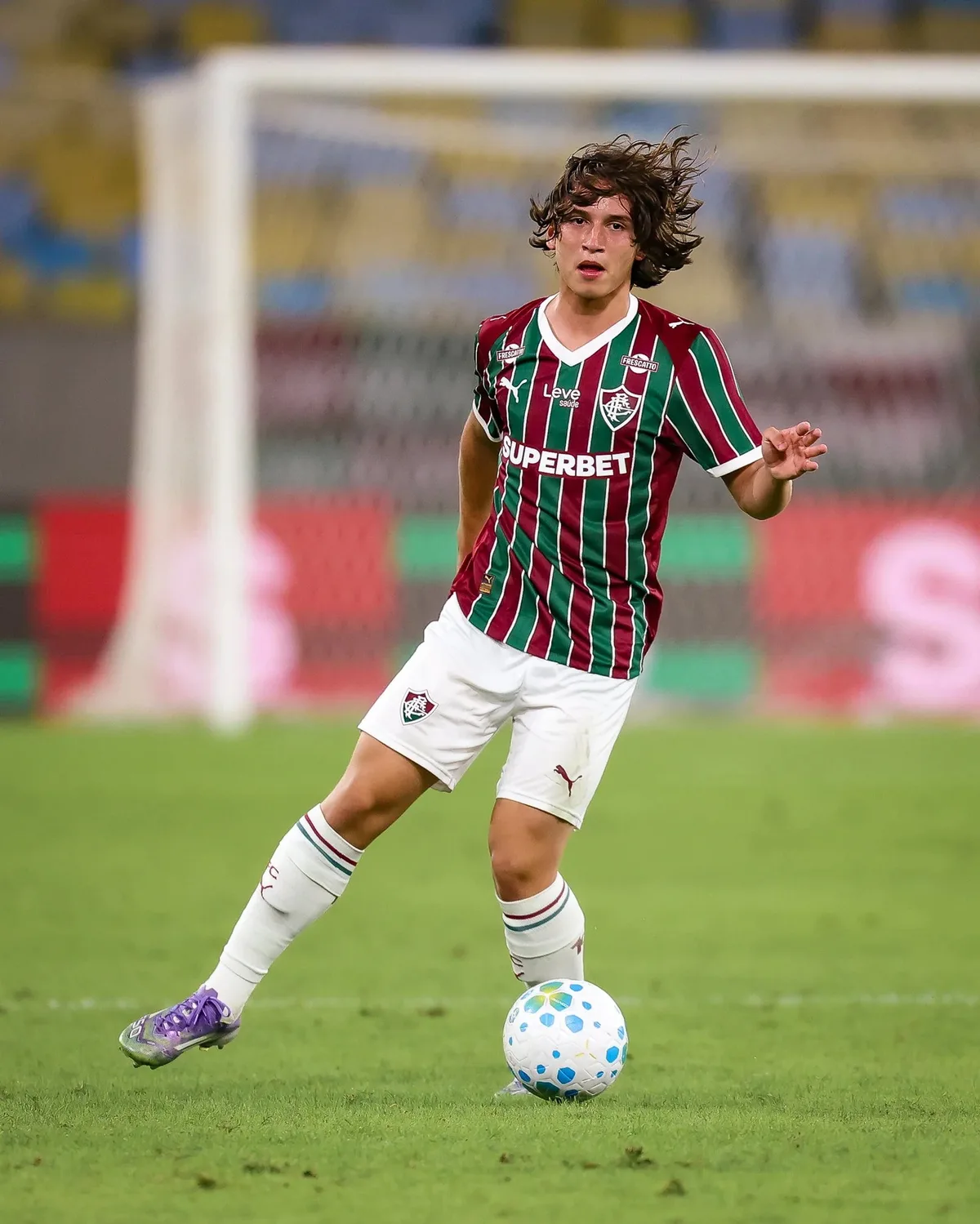 Maranhense supera lesão grave na infância e ganha espaço no profissional do Fluminense