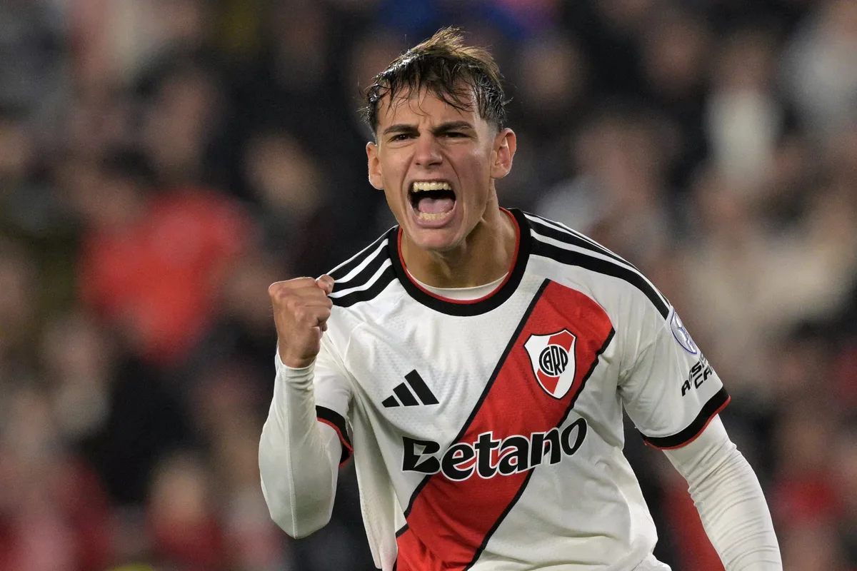 Flamengo tem mercado argentino como prioridade para encontrar reposição para o ataque