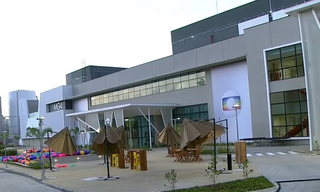 Ex-Globo, atriz celebra novo emprego: “salário, plano de saúde e vale-alimentação”