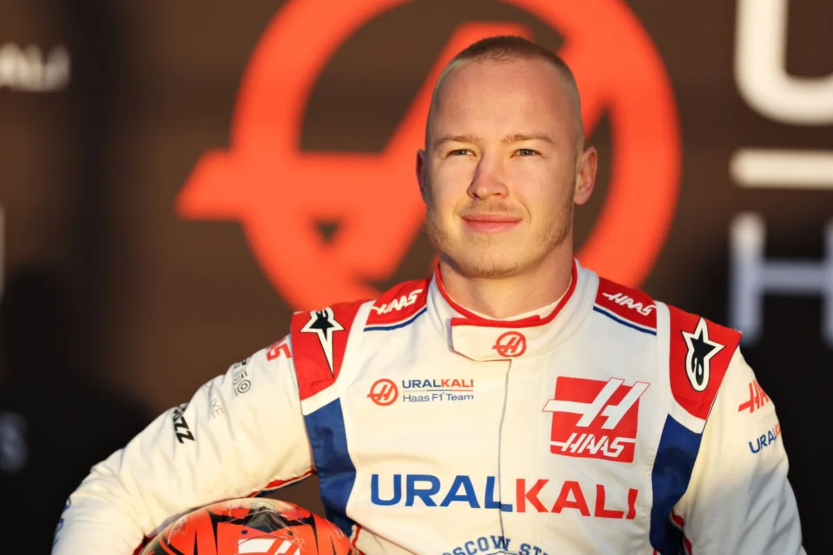 Мазепин опередил Ферстаппена в первой тренировке GT World Challenge в Портимане