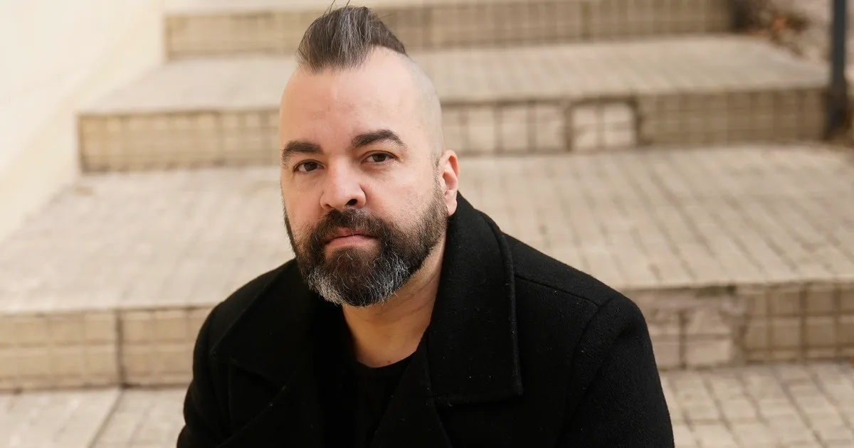 Juan Gigena Ábalos, el apellido ilustre del folclore y la guitarra eléctrica de Los Piojos, Ciro y los Persas y fundador de Gauchos of the Pampa