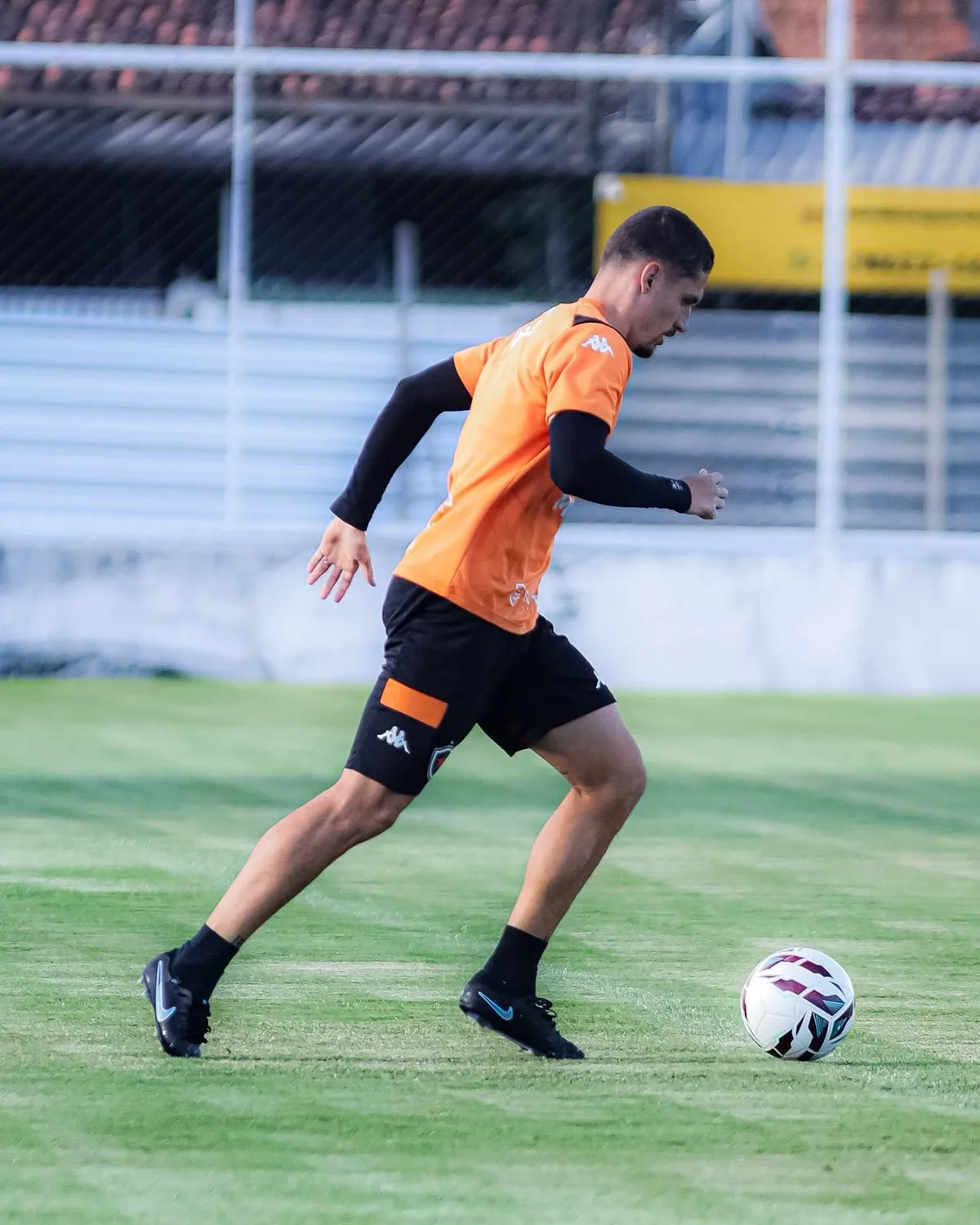 Entenda a situação de Igor Maduro, que pode voltar ao Botafogo-PB contra o Maringá no Almeidão