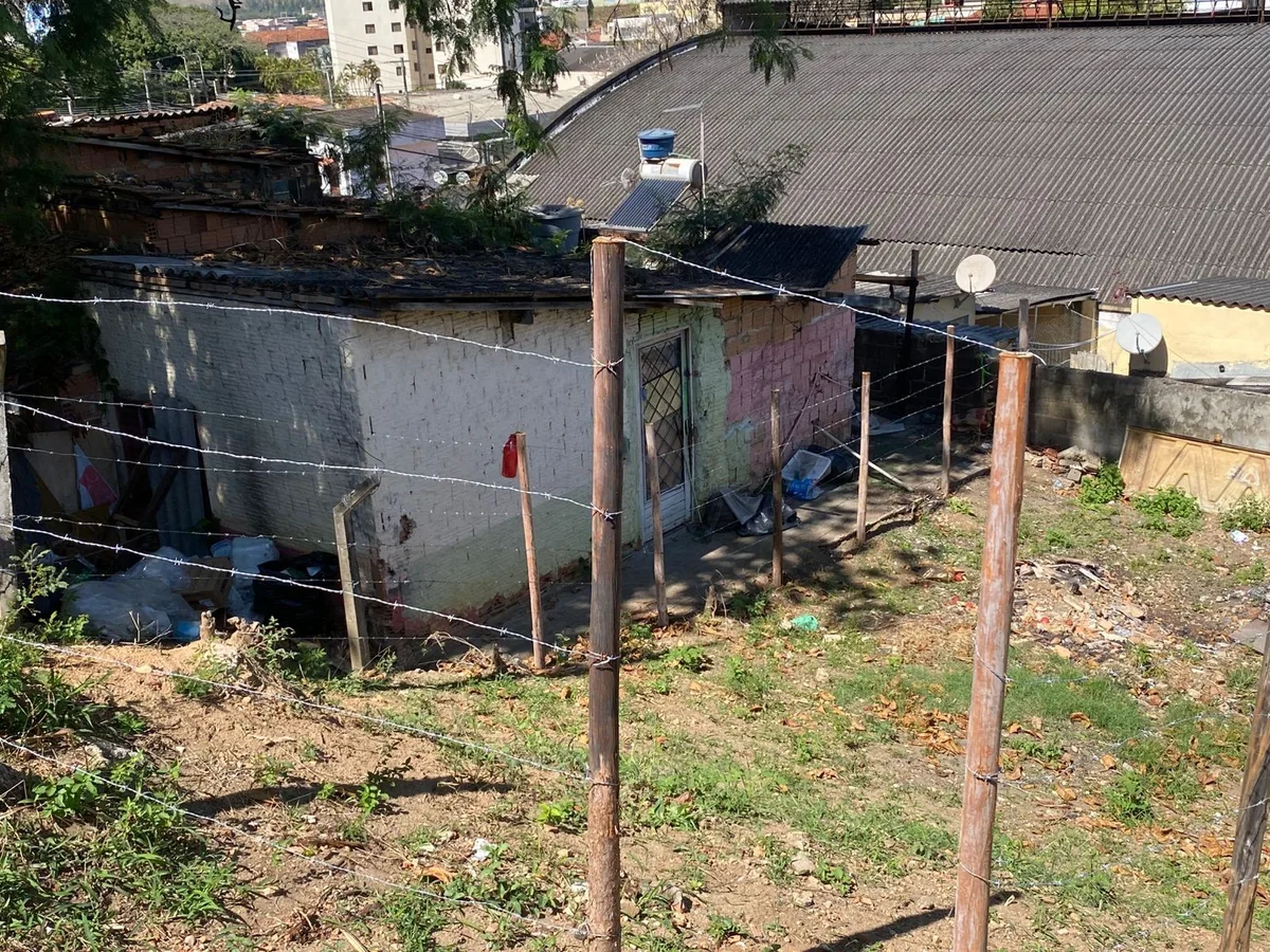 Idoso é feito refém, amarrado e agredido durante assalto em Cruzeiro