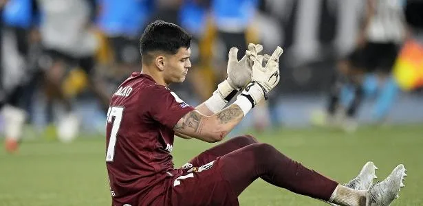 Brazão fará cirurgia e vira desfalque por tempo indeterminado no Santos