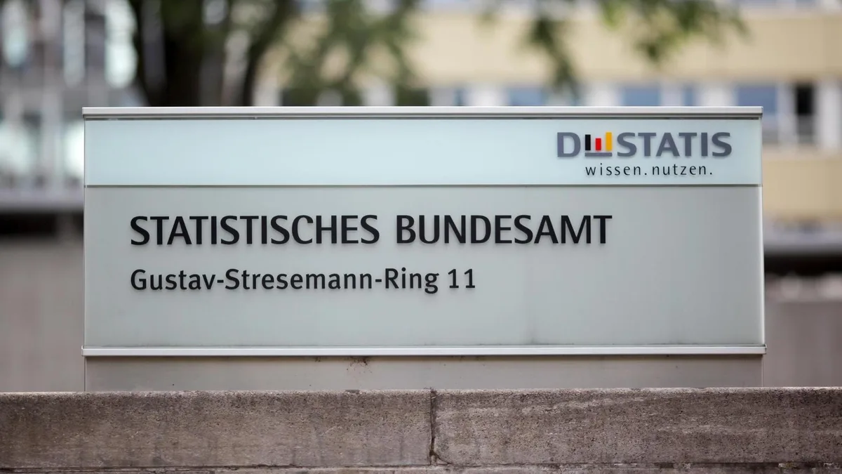 Wirtschaft - Deutsche Industrie verzeichnet mehr Aufträge: Bestand so hoch wie seit über zehn Jahren nicht mehr