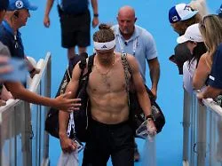 Matchball hilft nicht: Zverev gibt nach Regenpause Führung und Match aus der Hand