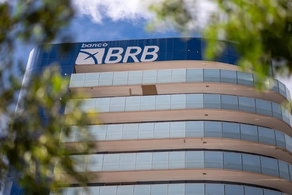 BRB divide 7º lugar entre empresas com mais multas da CVM