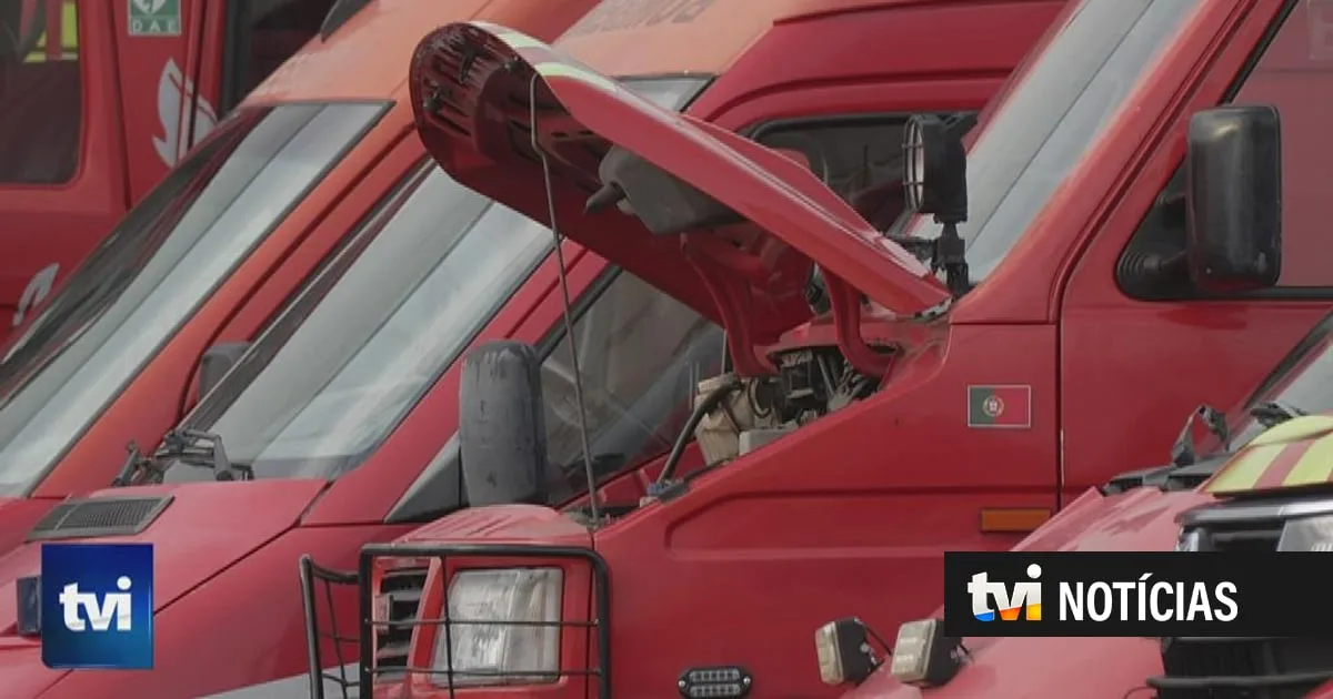 Bombeiros de Cabo Ruivo sem acesso a dois carros de combate a incêndios urbanos após desaparecimento de chaves