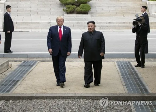 美전문가 "김정은, 트럼프 만나도 핵증강할듯…회담결과 회의적"