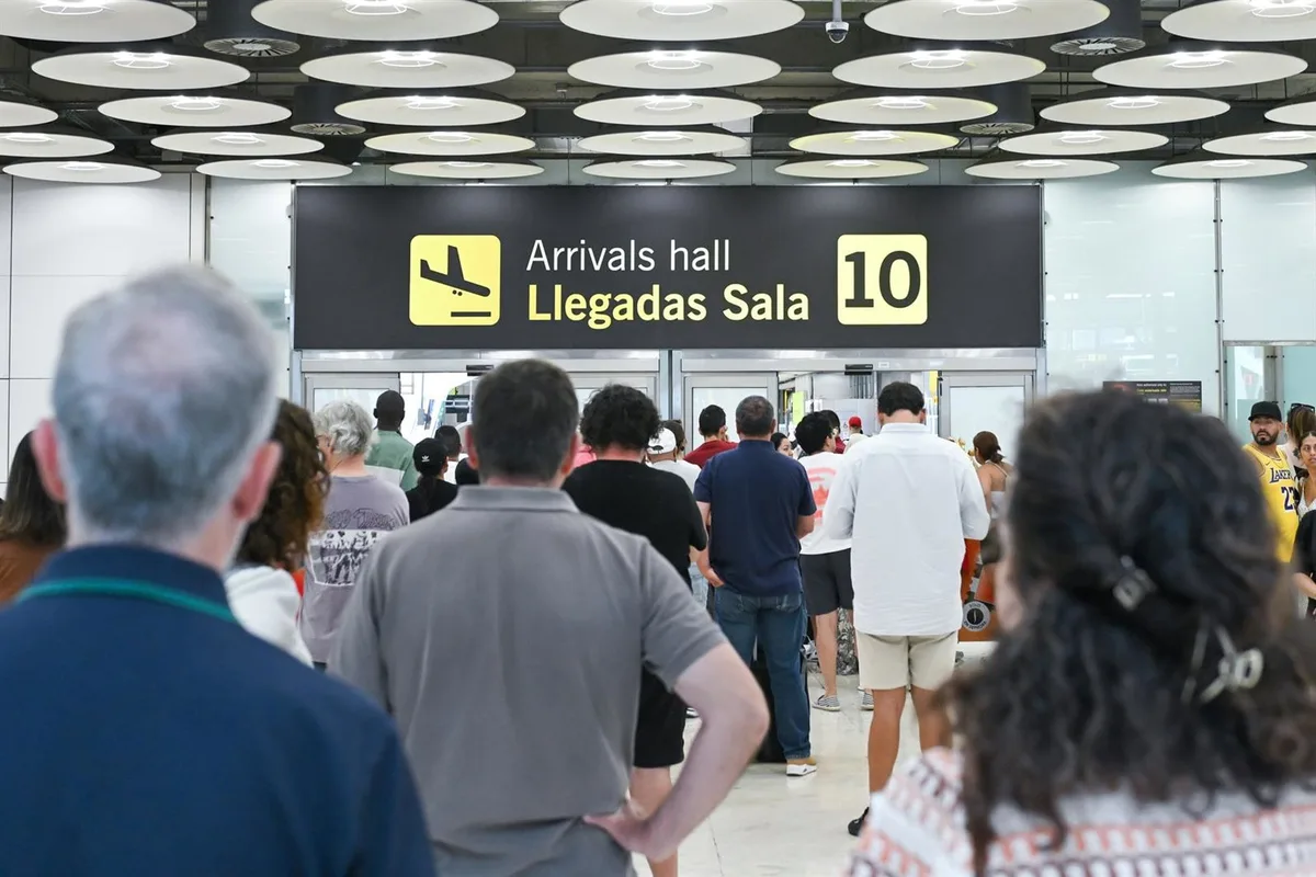Los controles fronterizos a viajeros procedentes de Italia afectan ya a más de 12.500 personas