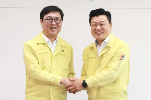신용한 충북지사, 문체부 장관에 돔구장 등 현안 7건 건의