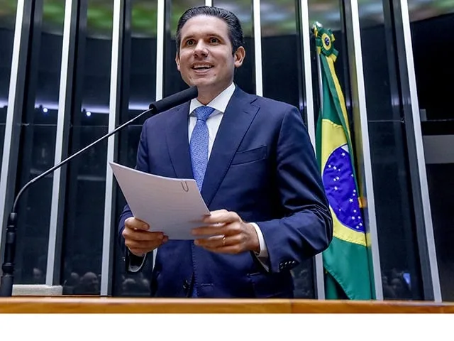 Motta puata projetos de Lula que ampliam teto do MEI e cancelam dívidas