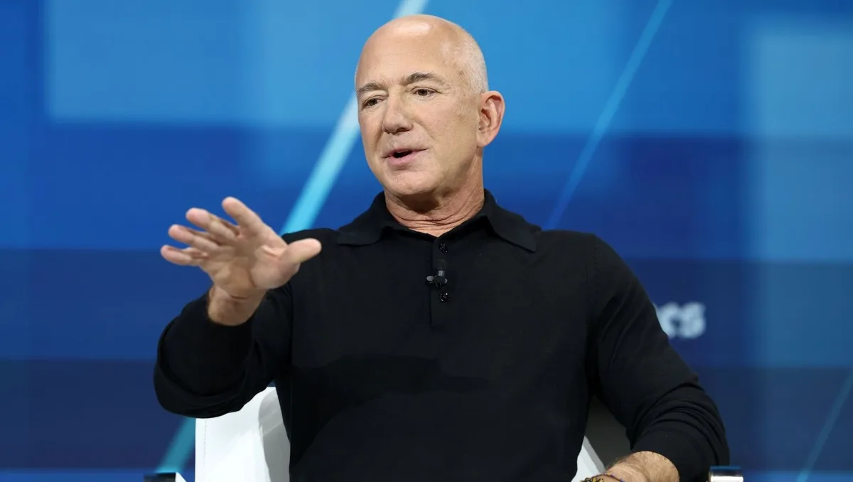 Jeff Bezos e outros bilionários miram compra de 30% do Liverpool