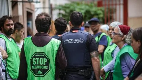 Maricarmen y David, la realidad de Madrid: los fondos buitre desembarcan en la capital de los desahucios