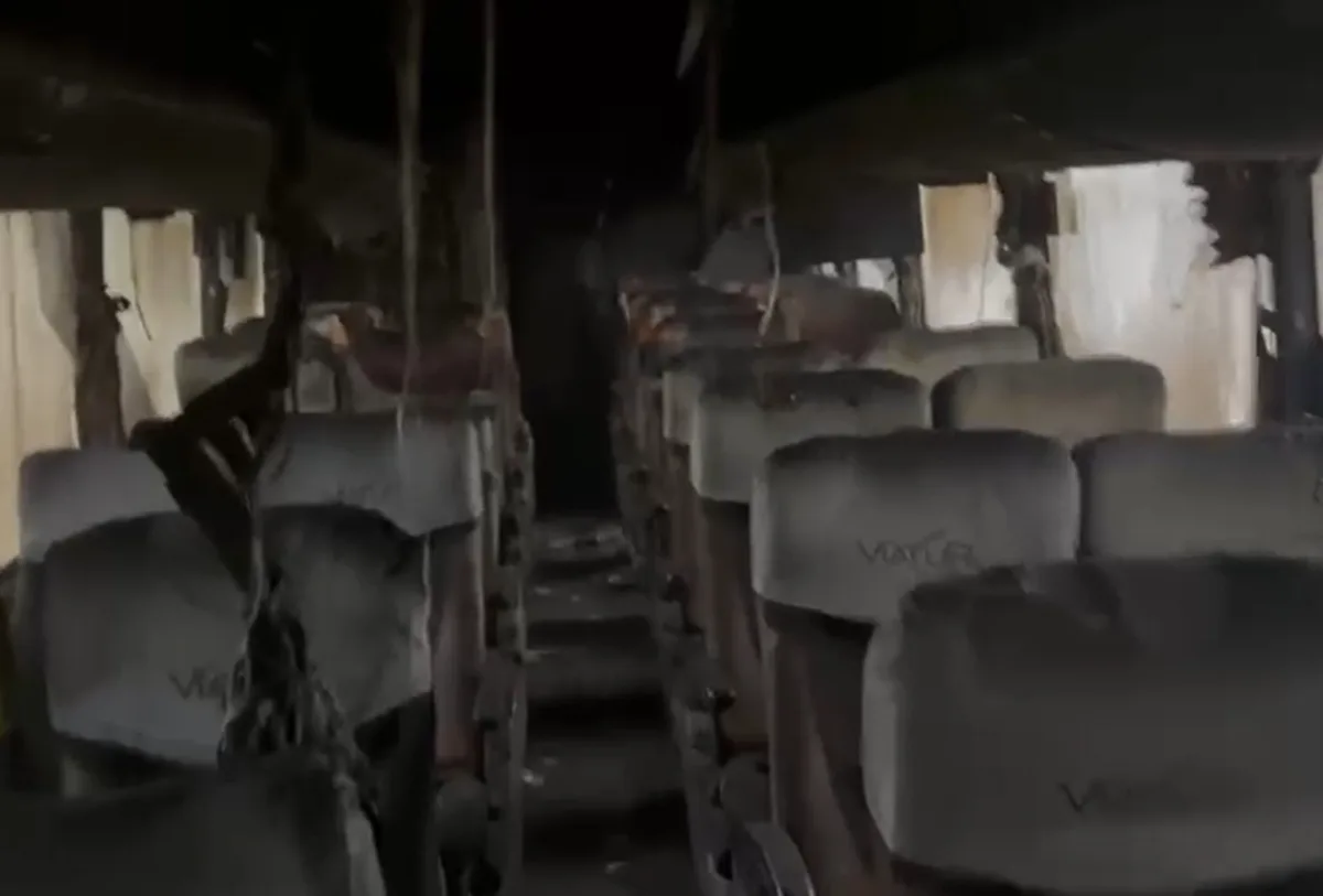 Passageiro é preso suspeito de colocar fogo em ônibus com 13 pessoas em MS