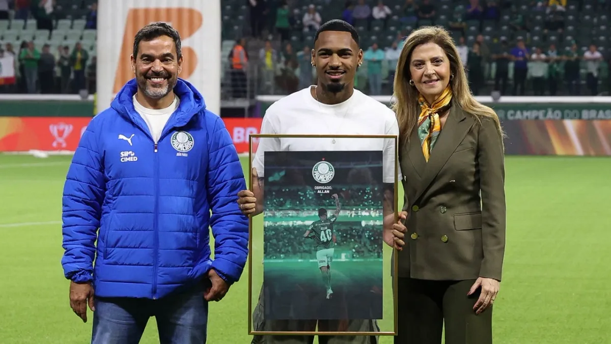Allan é homenageado pelo Palmeiras antes de ida ao City, e Leila admite: “Não queria vender”