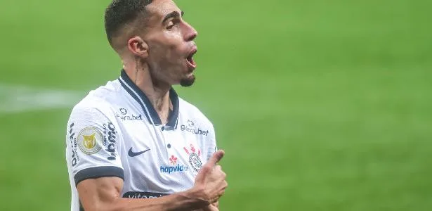 Gabriel lembra pressão ao trocar Palmeiras por Corinthians: 'Foi bem louco'