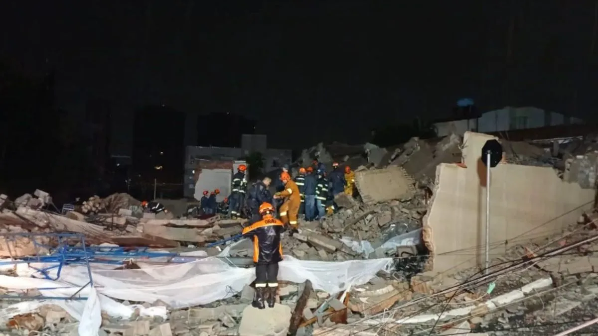 Prédio de 12 andares desaba sobre casa, mata duas pessoas e deixa desaparecidos em São Paulo