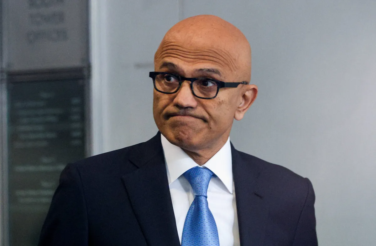 CEO de Microsoft pidió crear un “freno de emergencia” para detener a la IA en pleno funcionamiento