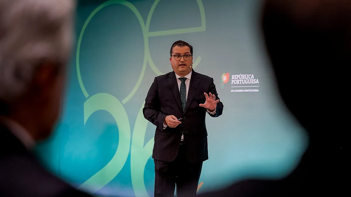 Como vai o OE? IVA e IUC evitam desaire fiscal, investimento muito atrasado, juros crescem dobro do previsto