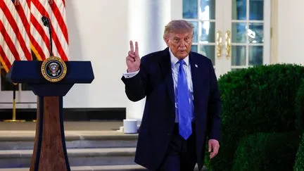 "Je n'en étais pas fan" : Donald Trump déclare être "heureux" de voir le prince Harry et son épouse Meghan quitter les Etats-Unis