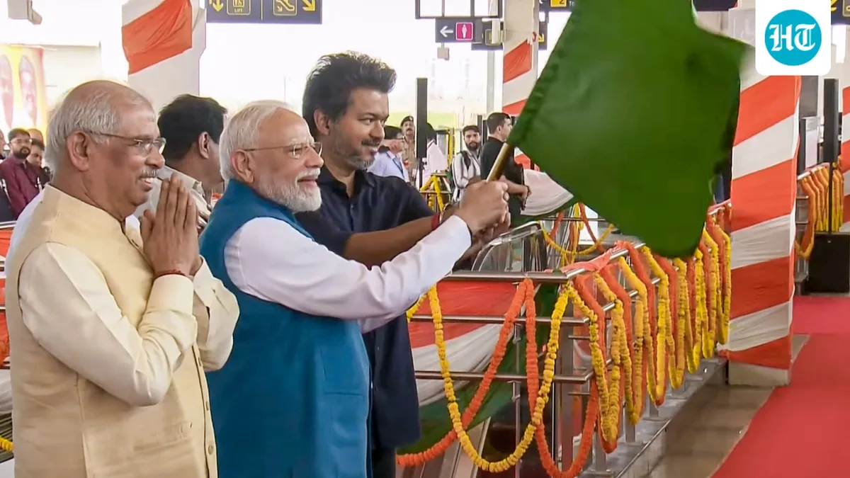 Watch: PM Modi, CM Vijay share metro ride after flagging off Chennai Metro's Poonamallee-Vadapalani stretch