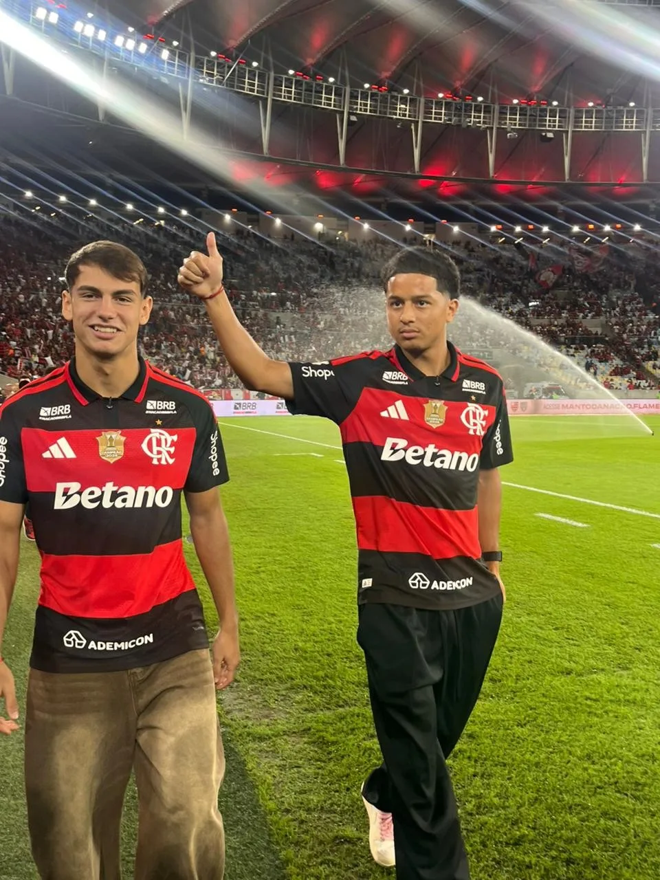 Flamengo apresenta reforços para a torcida antes do jogo com o Mirassol no Maracanã