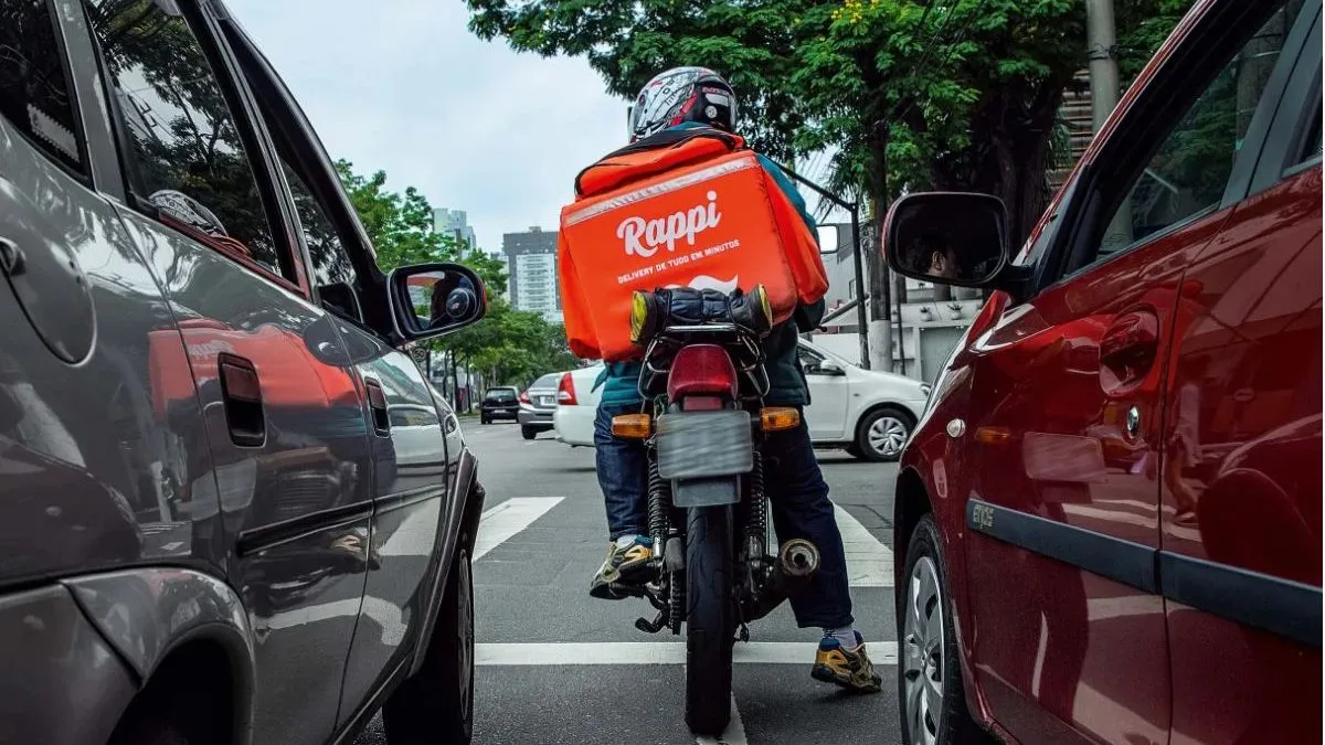 Motoristas de apps recebem até R$ 200 mil para trocar de veículos com nova lei sancionada por Lula; veja os critérios para participar