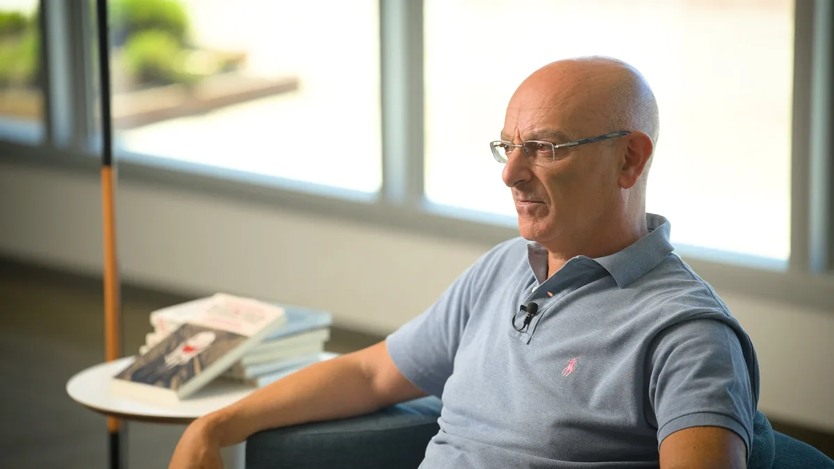 Andrés Hatum, profesor en management de Di Tella: “Llegar a los 50 años no representa necesariamente el final del recorrido profesional”